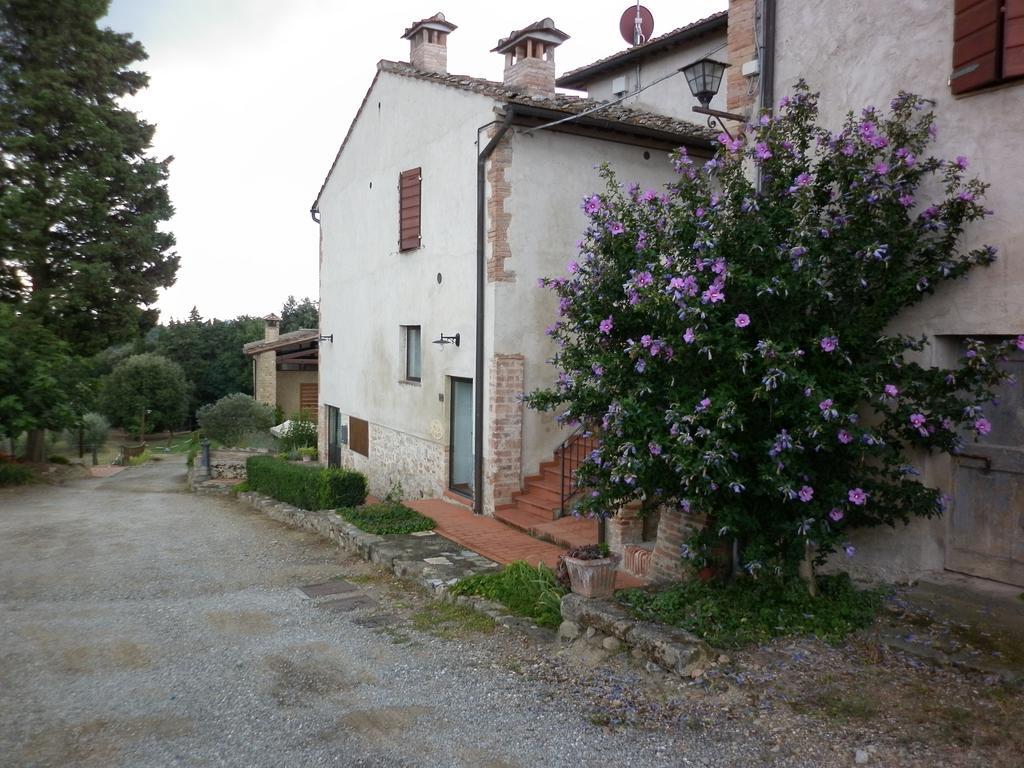 Podere Le Grotte Σαν Τζιμινιάνο Δωμάτιο φωτογραφία